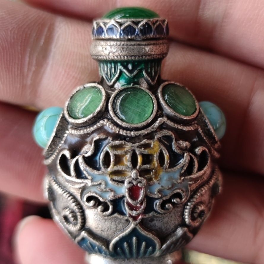 Vintage Cloisonne Bronze Snuff - Vintage Collectible Bottles recension och pris