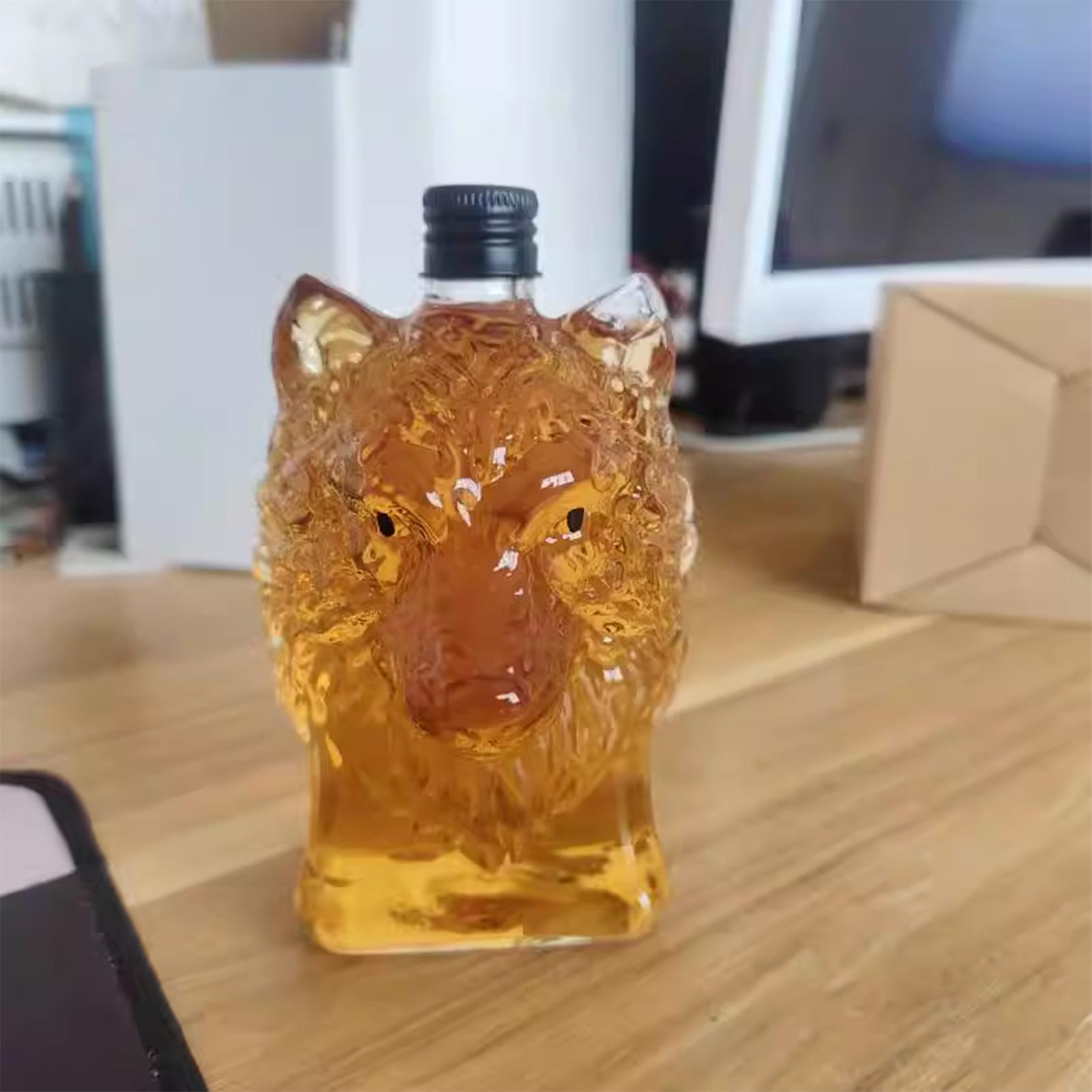 Whiskey Bottle Wolf Shape Wine - Vintage Collectible Bottles recension och pris