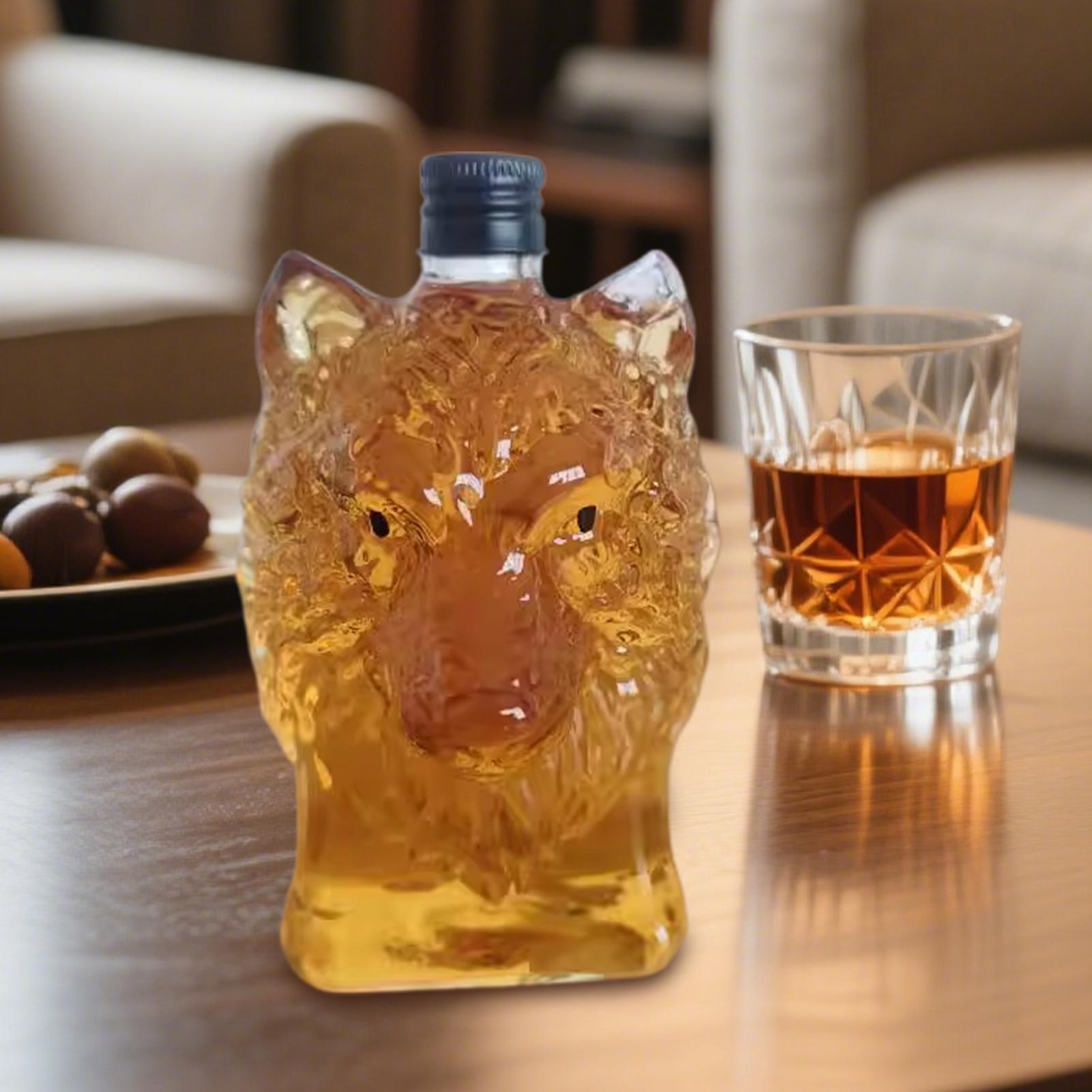 Whiskey Bottle Wolf Shape Wine - Vintage Collectible Bottles recension och pris